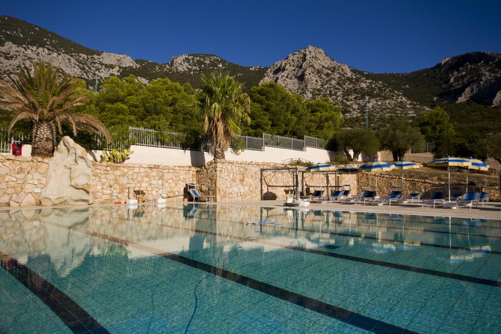 Hotel Brancamaria con Minicrociera nel Golfo Cala Gonone Exterior foto