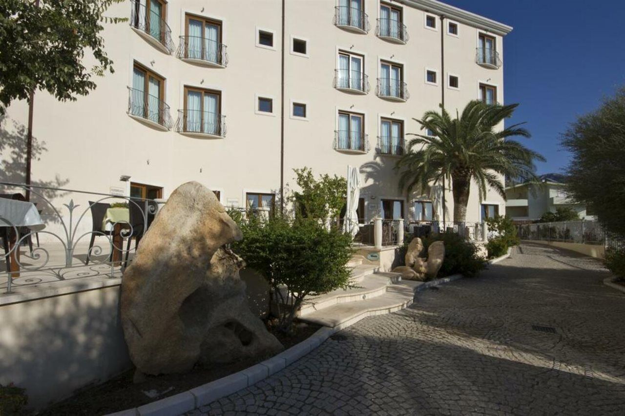 Hotel Brancamaria con Minicrociera nel Golfo Cala Gonone Exterior foto